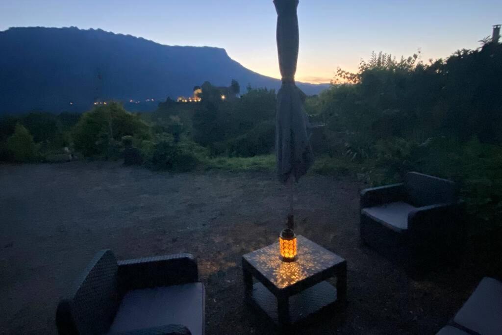 Au Calme Avec Vue Magnifique A Saint Maximin Lejlighed Eksteriør billede